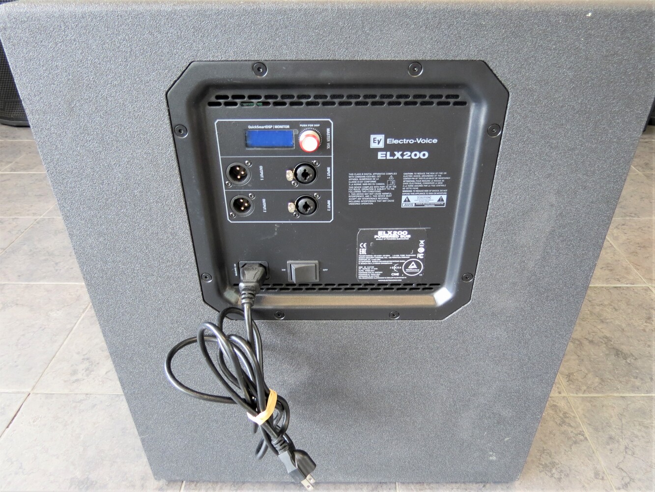 Electro-Voice  Elx200 Single Powered Speaker 