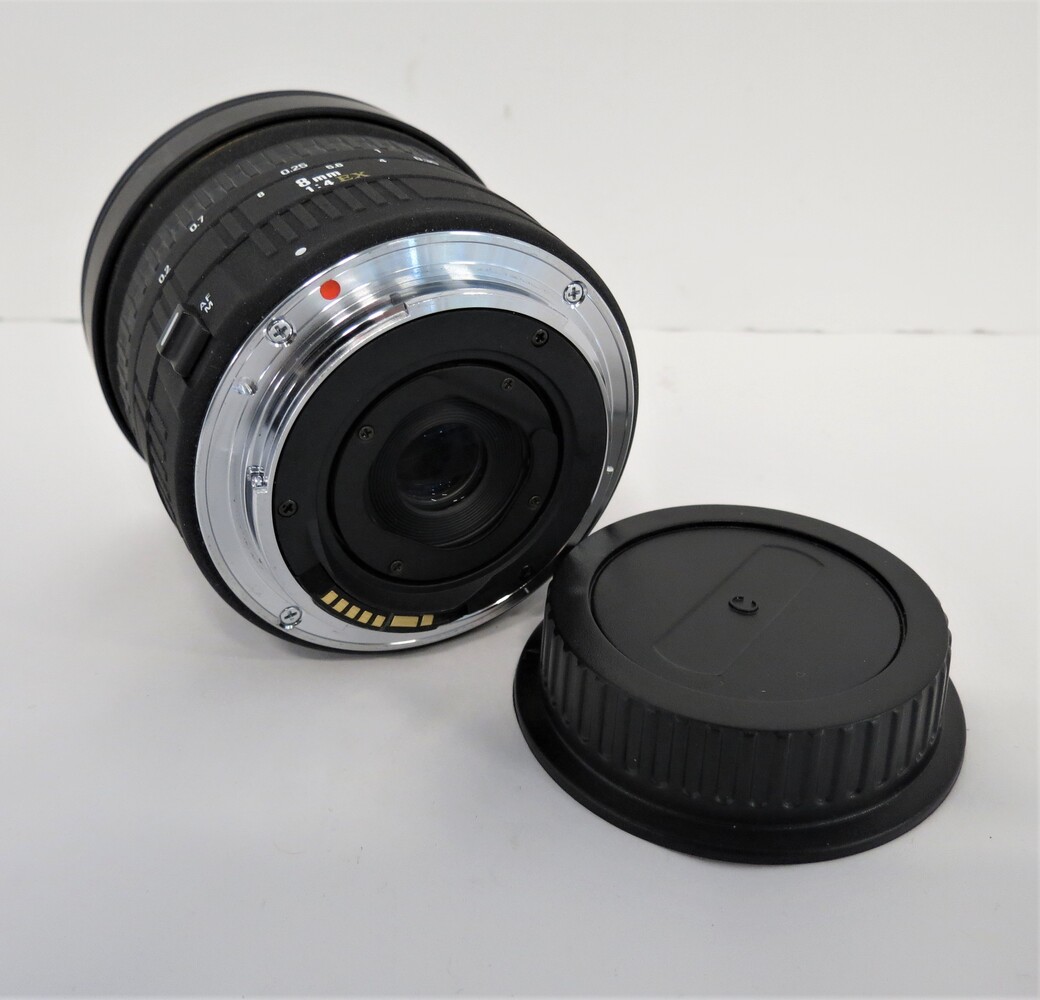 Sigma Fisheye 180 8mm 1:4 D EX Camera Lens with Case 
