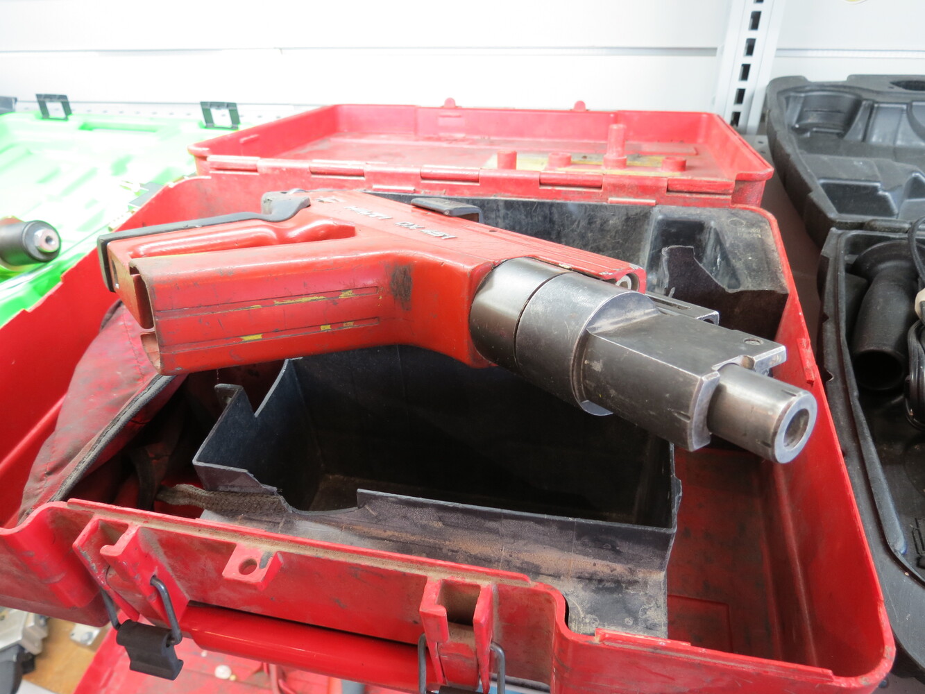 Hilti DX45 Power Actuated Tool with Accessories 