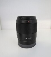 Sony SEL35F18F FE 35mm f/1.8 E- Lens and Hood Cover