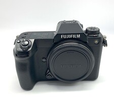  Fujifilm GFX 50S II Medium Format Mirrorless Camera 