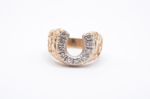  10k Yellow Gold Diamond Horseshoe Nugget Ring .40 CTTW 6.2 Grams Size 6.5 