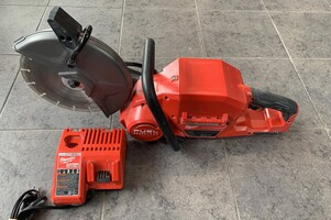 Milwaukee 2786-20  9" Cut Off Saw with Battery and Charger 