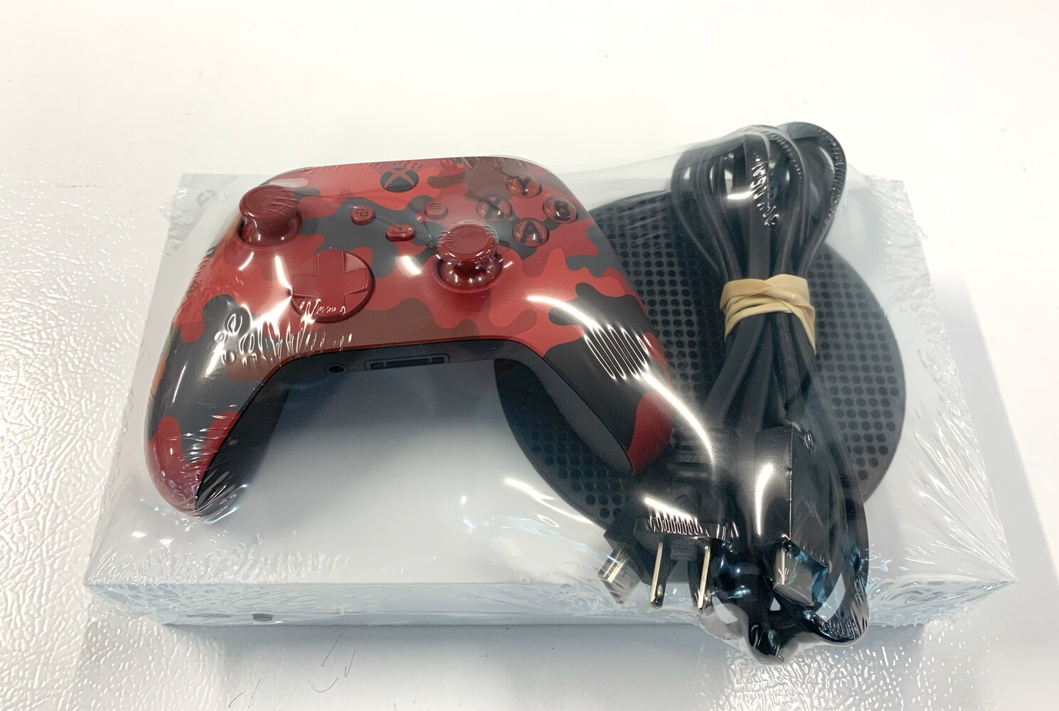 Xbox Series S with Wires & Red Camo Controller Fastcash Pawn