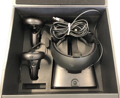 Oculus Rift S PC Powered VR Headset (Black) with Controllers (177787839)