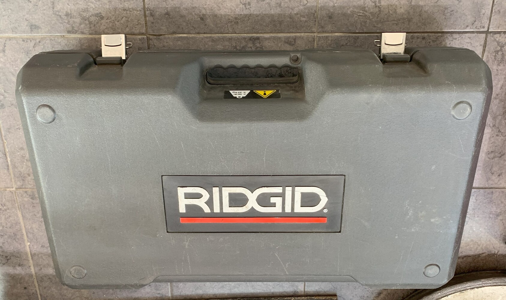  Ridgid 690-I Pipe Threader with 1/8
