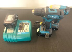 Makita XFD10 1/2" & Makita BTD140 Impact Wrench with Three Batteries and Charger