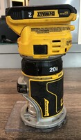 DeWalt DCW600 20V Max XR Compact Router w/2AH Battery (NO Charger)