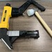 DeWalt 2 In 1 Pneumatic 15.5/ 16 Gauge Flooring Tool with Mallet Model DWFP12569