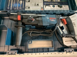 Bosch Bulldog Xtreme Max Rotary Hammer Model GBH2-28L in Original Case 